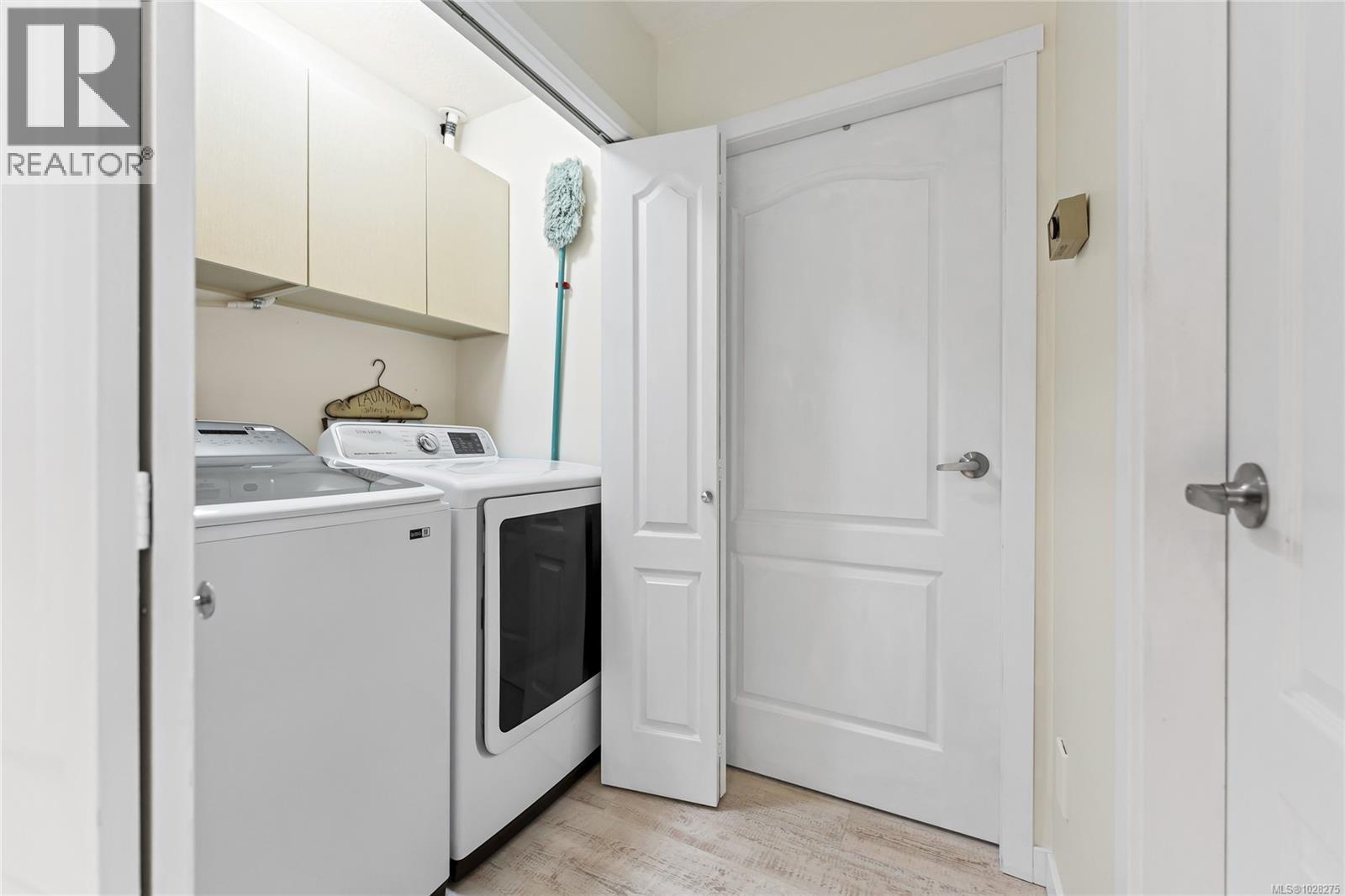 990 SCOTTSWOOD CLOSE - 30