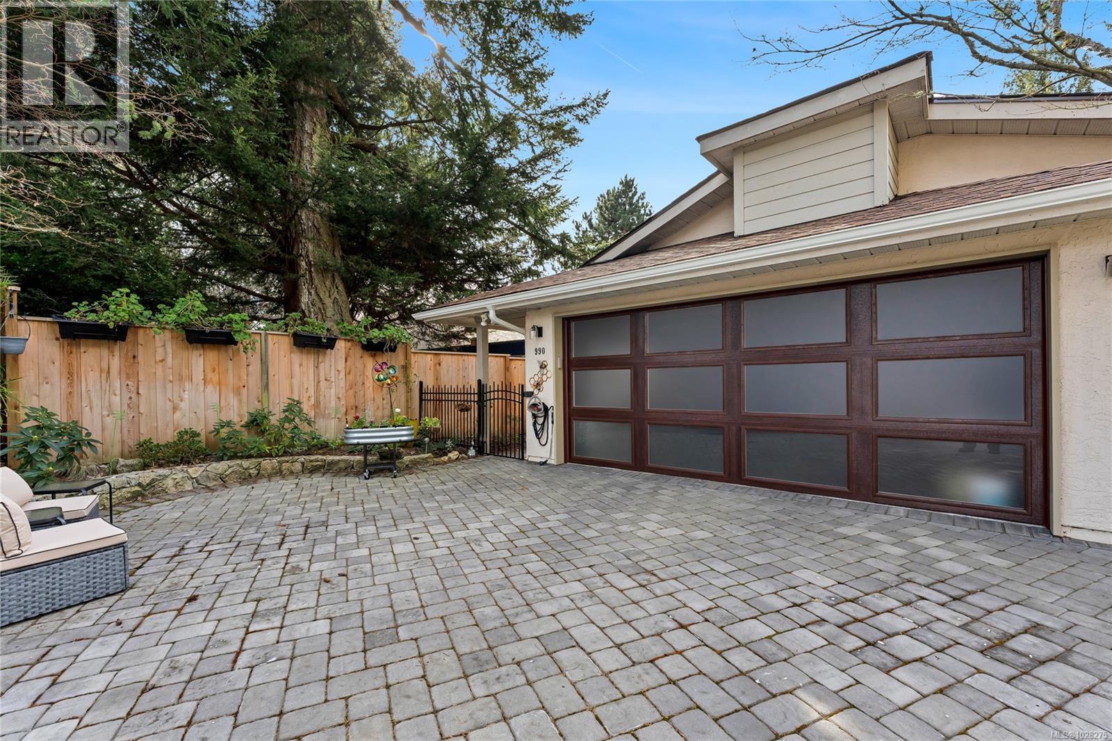 990 SCOTTSWOOD CLOSE - 38