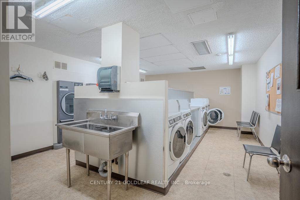 1406 - 505 ST LAURENT BOULEVARD — photo 37