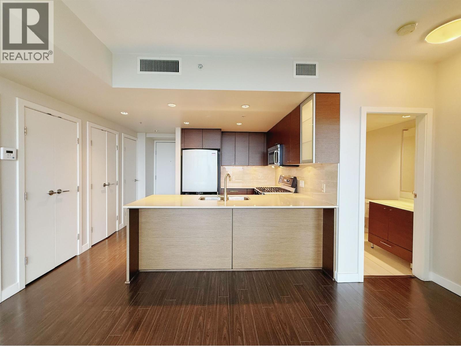 #1707-7371 WESTMINSTER Highway, Richmond