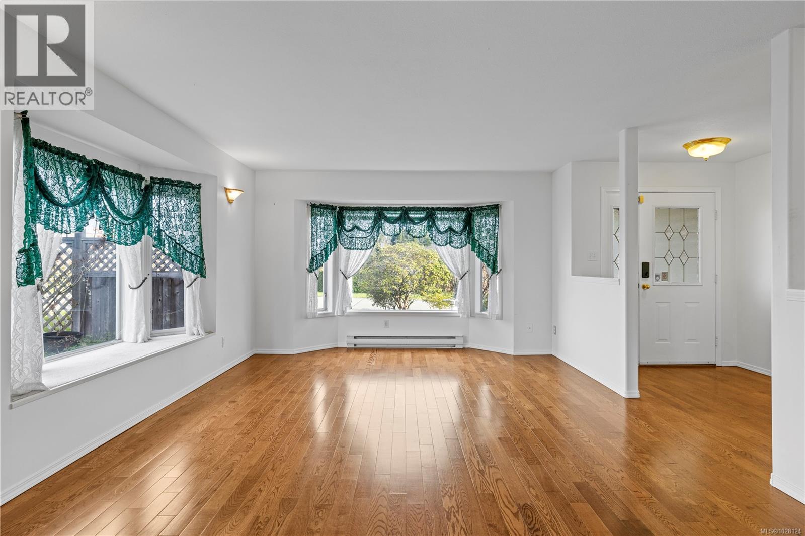 828 Mallory Ave, Parksville