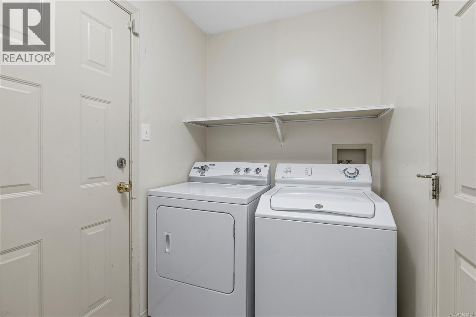 828 Mallory Ave, Parksville