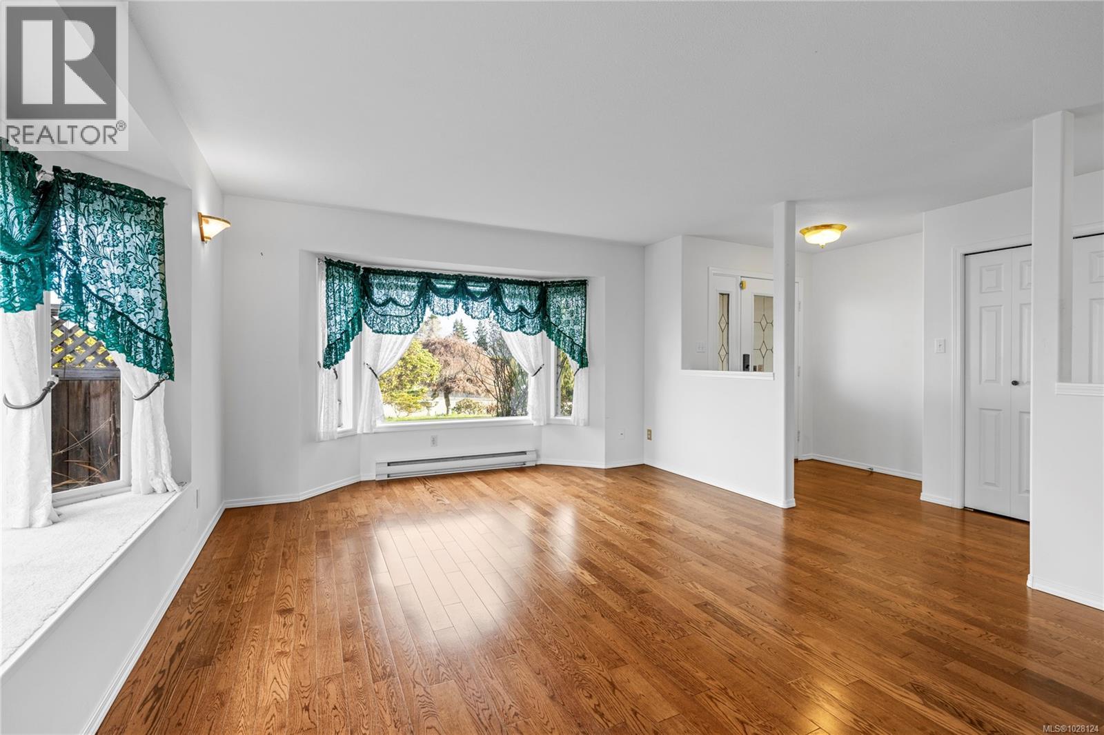 828 Mallory Ave, Parksville