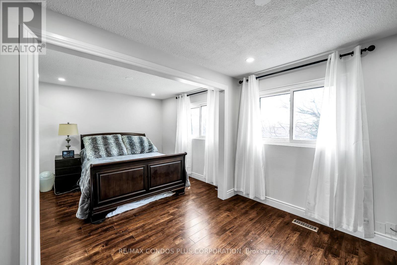 #39 222 PEARSON STREET - 11