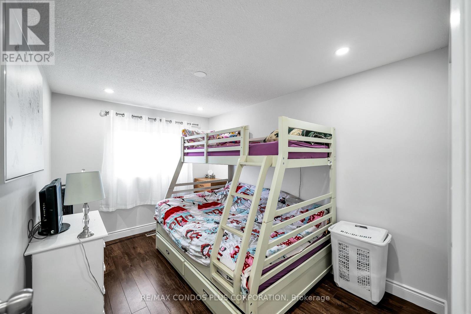 #39 222 PEARSON STREET - 13