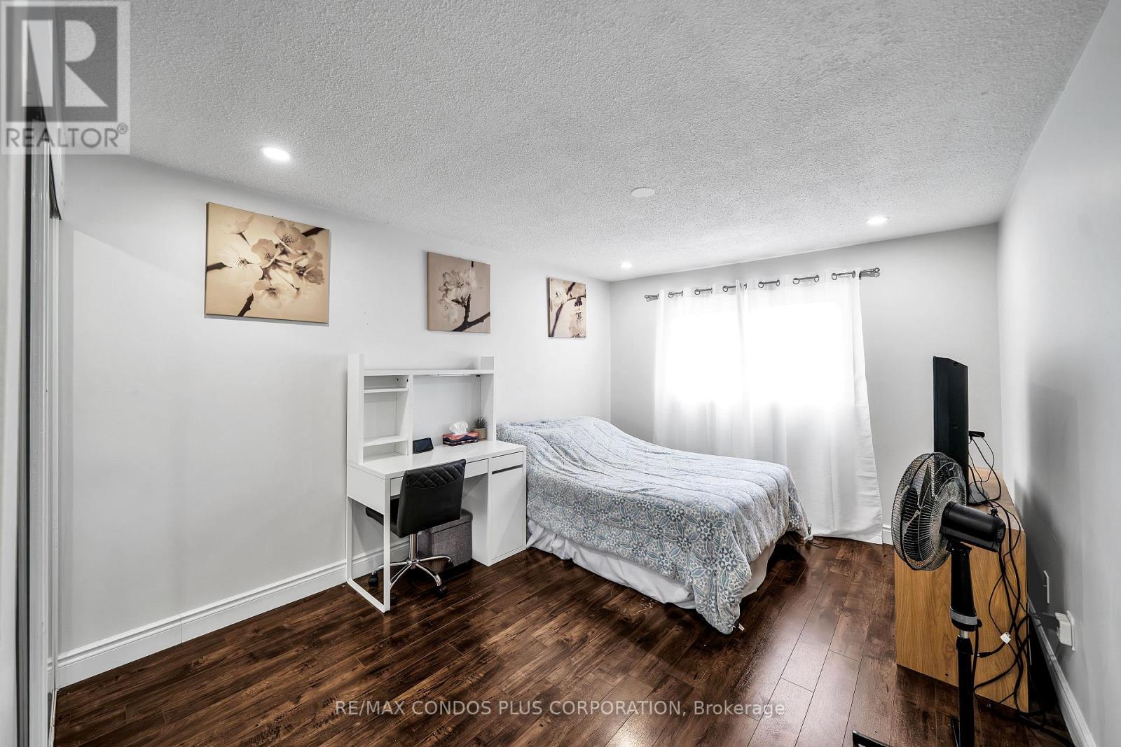#39 222 PEARSON STREET - 14