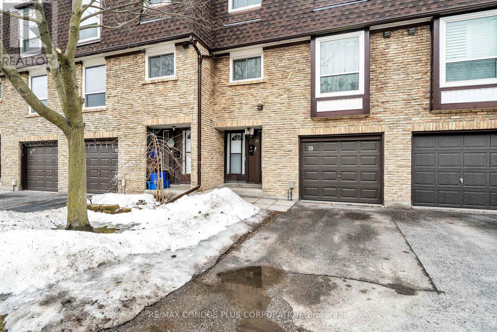 #39 222 PEARSON STREET - 2