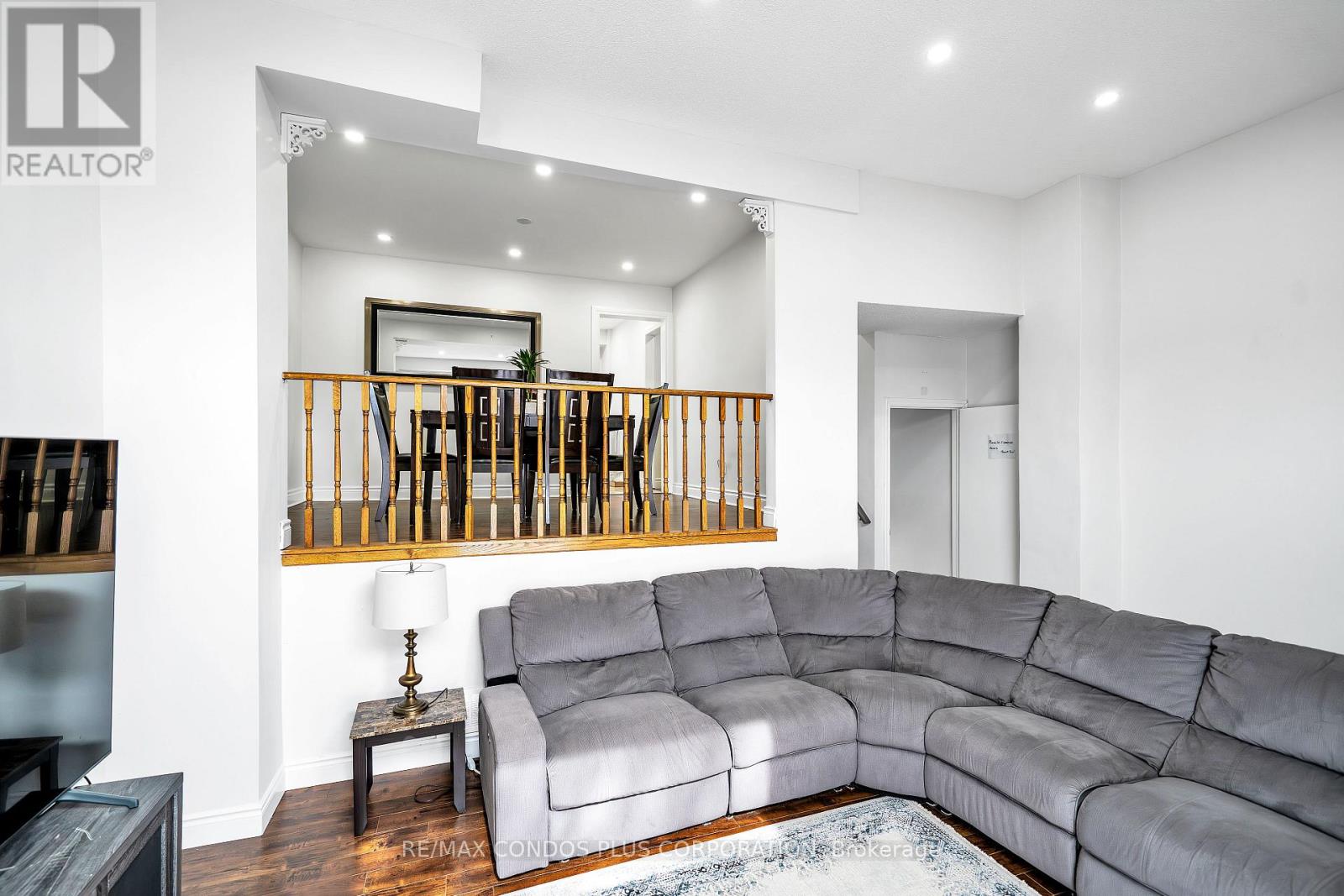 #39 222 PEARSON STREET - 9