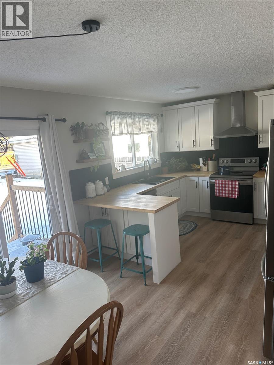 105 6TH AVENUE S - 11