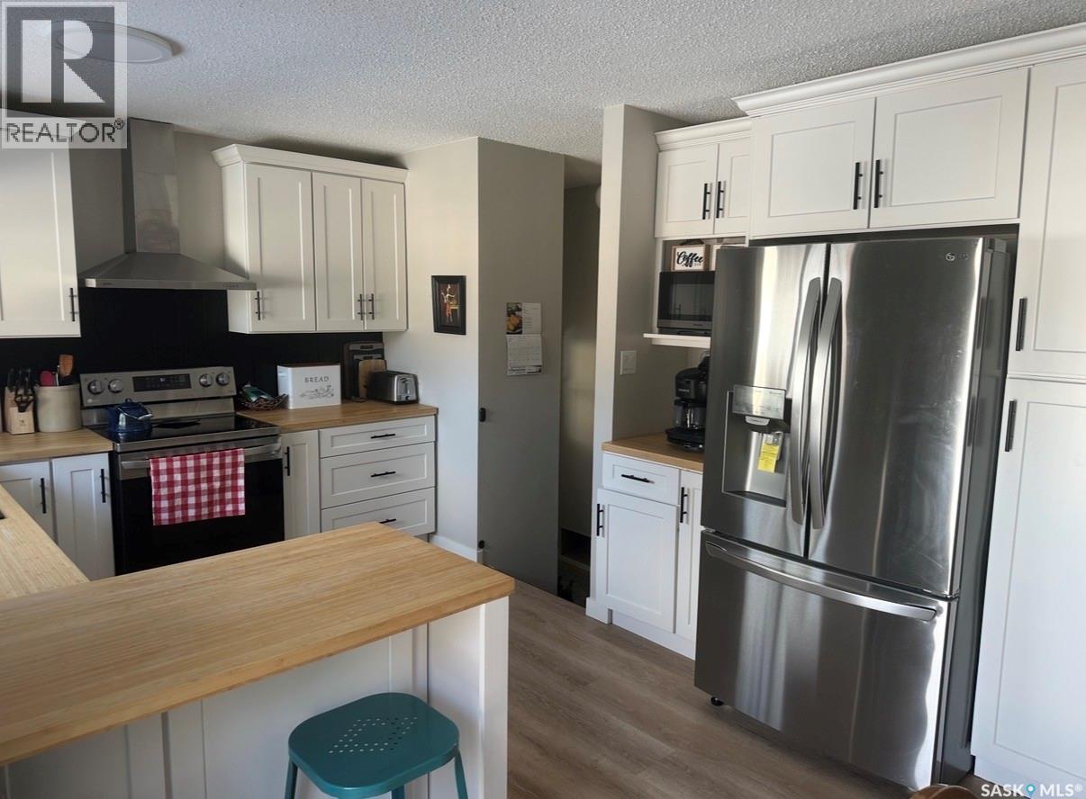 105 6TH AVENUE S - 8
