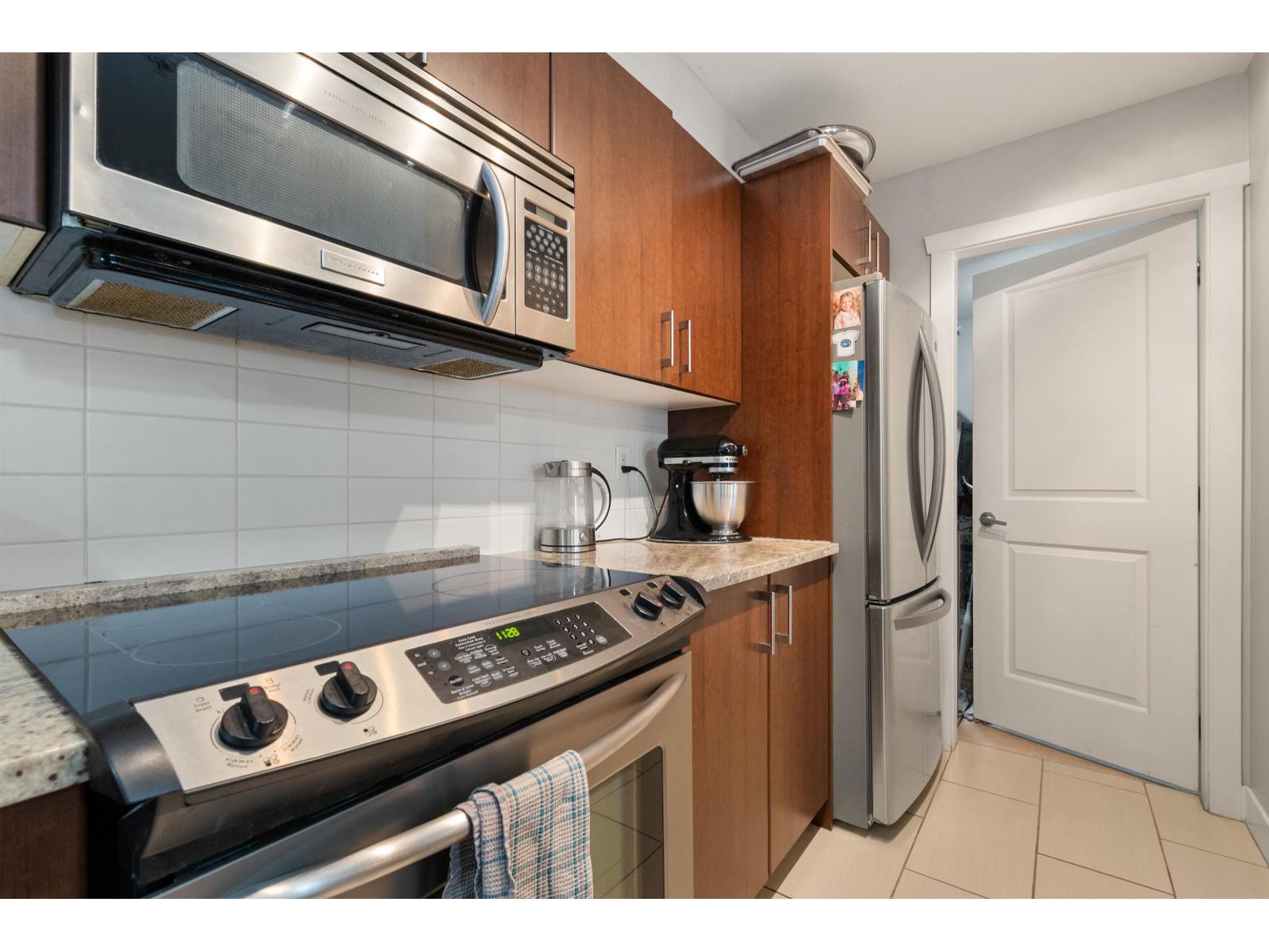 209 45567 YALE ROAD, Chilliwack Proper South, Chilliwack