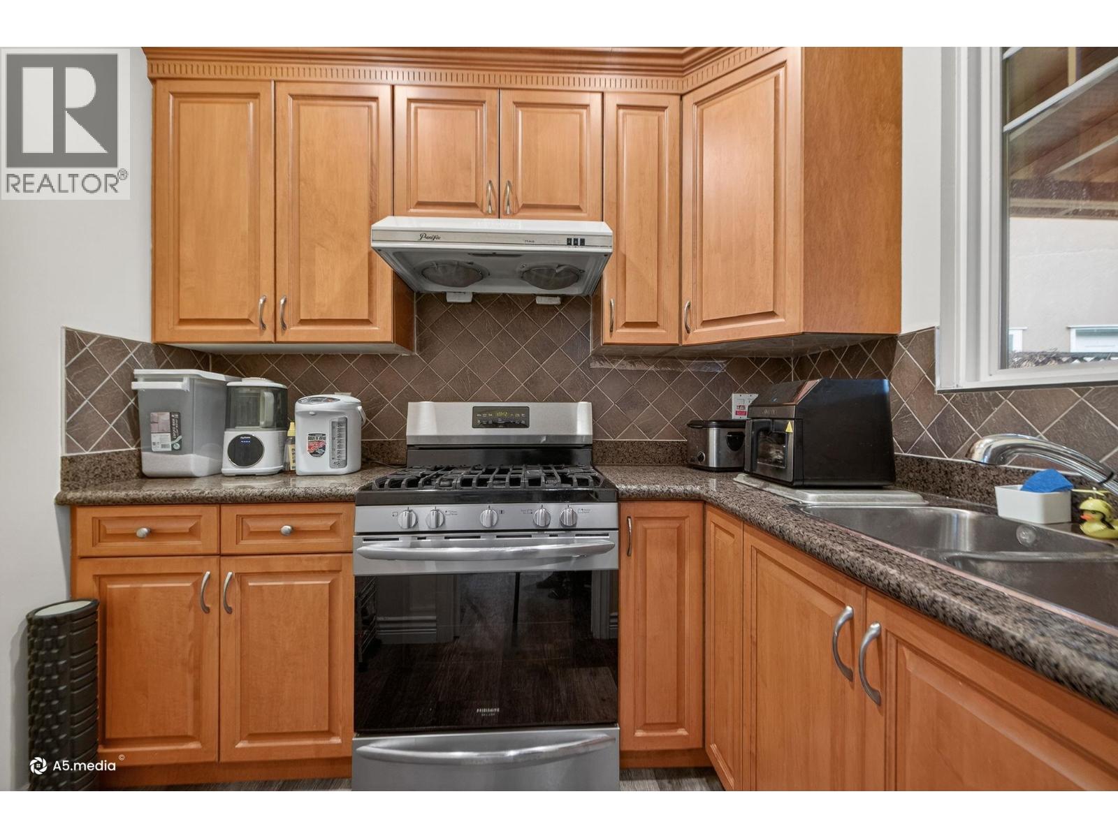 10099 RUSKIN Road, Richmond