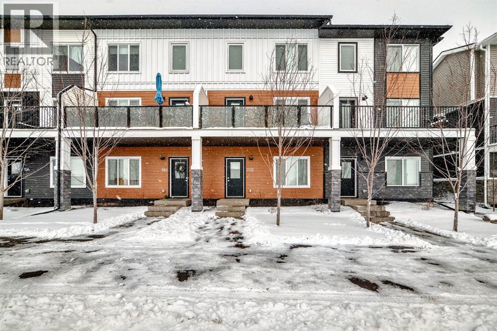 202 CREEKSTONE Drive SW, Calgary, Alberta