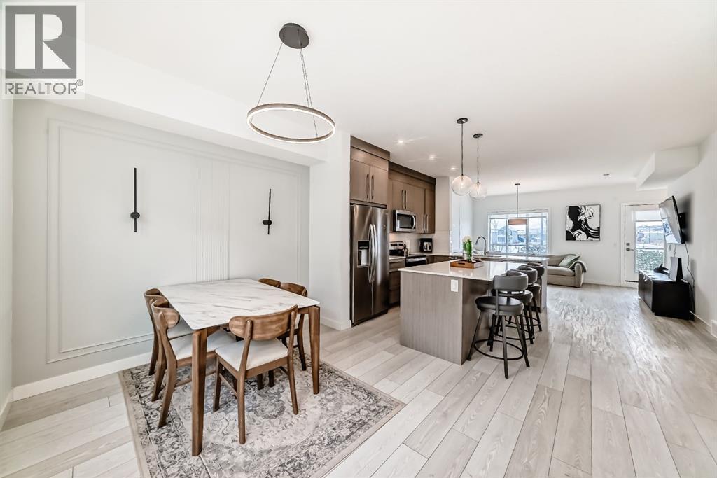 Single Family House for Sale in  CREEKSTONE Drive SW Pine Creek Calgary 