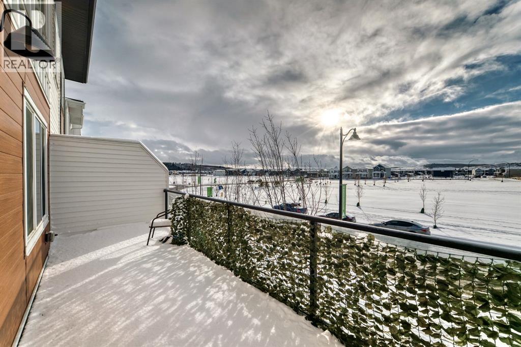 Single Family House for Sale in  CREEKSTONE Drive SW Pine Creek Calgary 