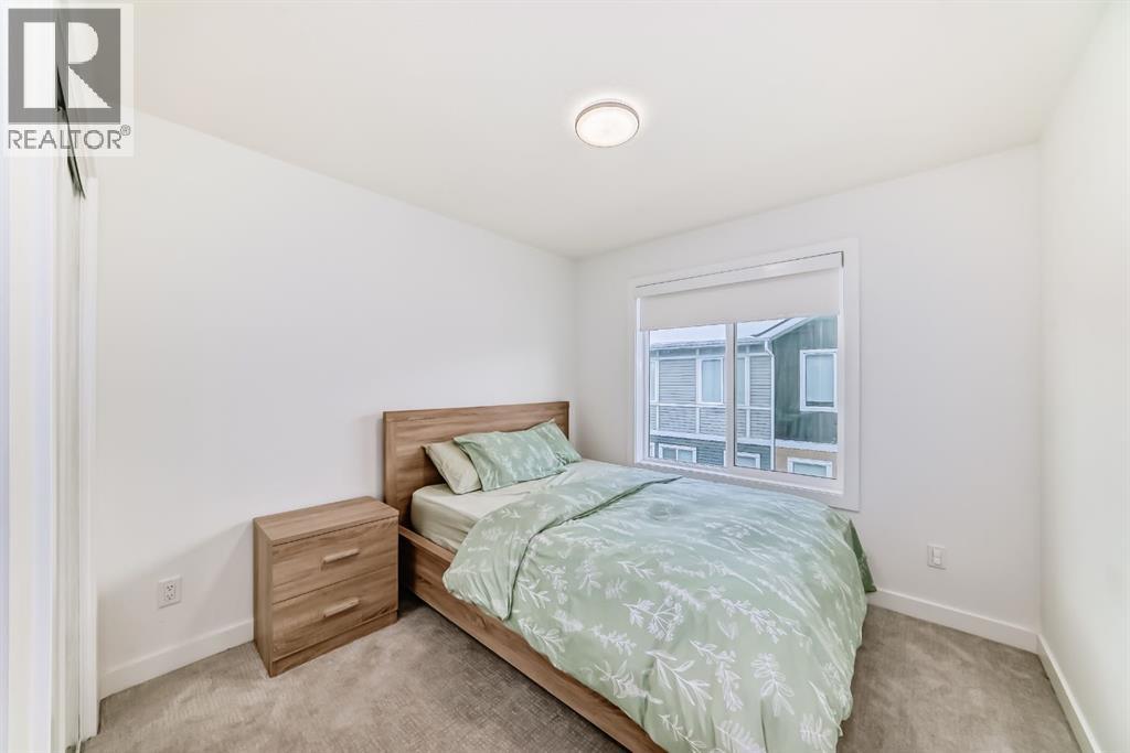 Single Family House for Sale in  CREEKSTONE Drive SW Pine Creek Calgary 