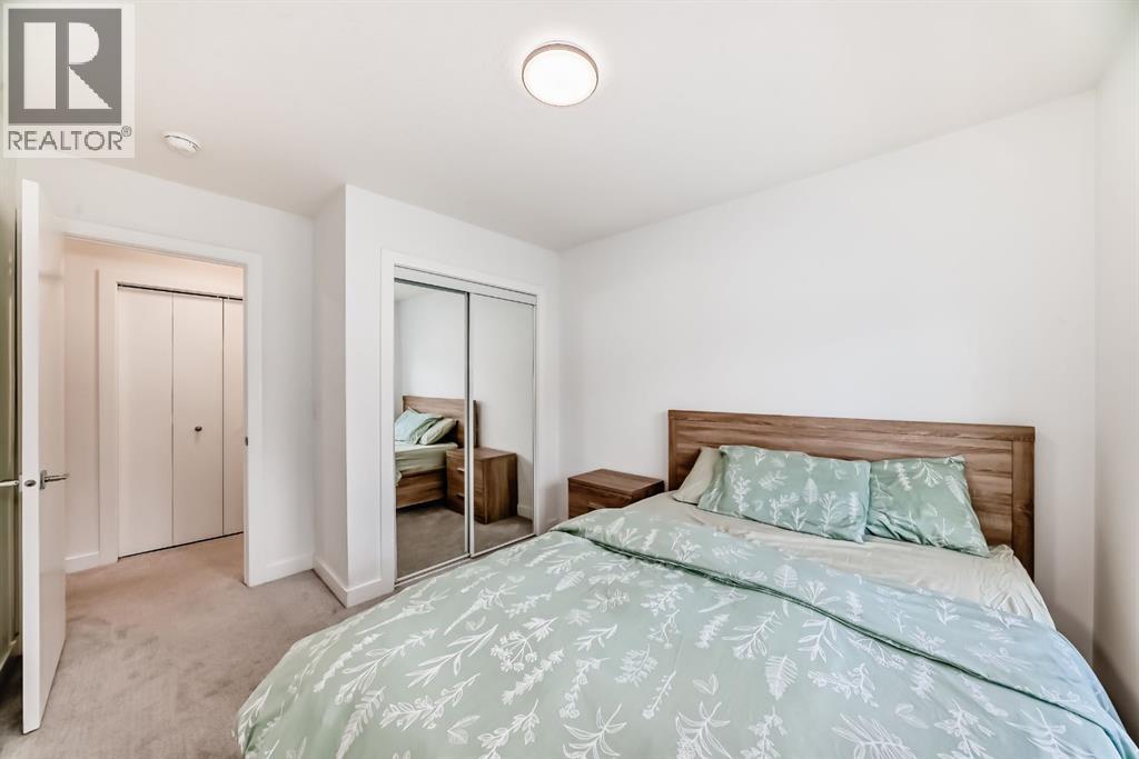 Single Family House for Sale in  CREEKSTONE Drive SW Pine Creek Calgary 