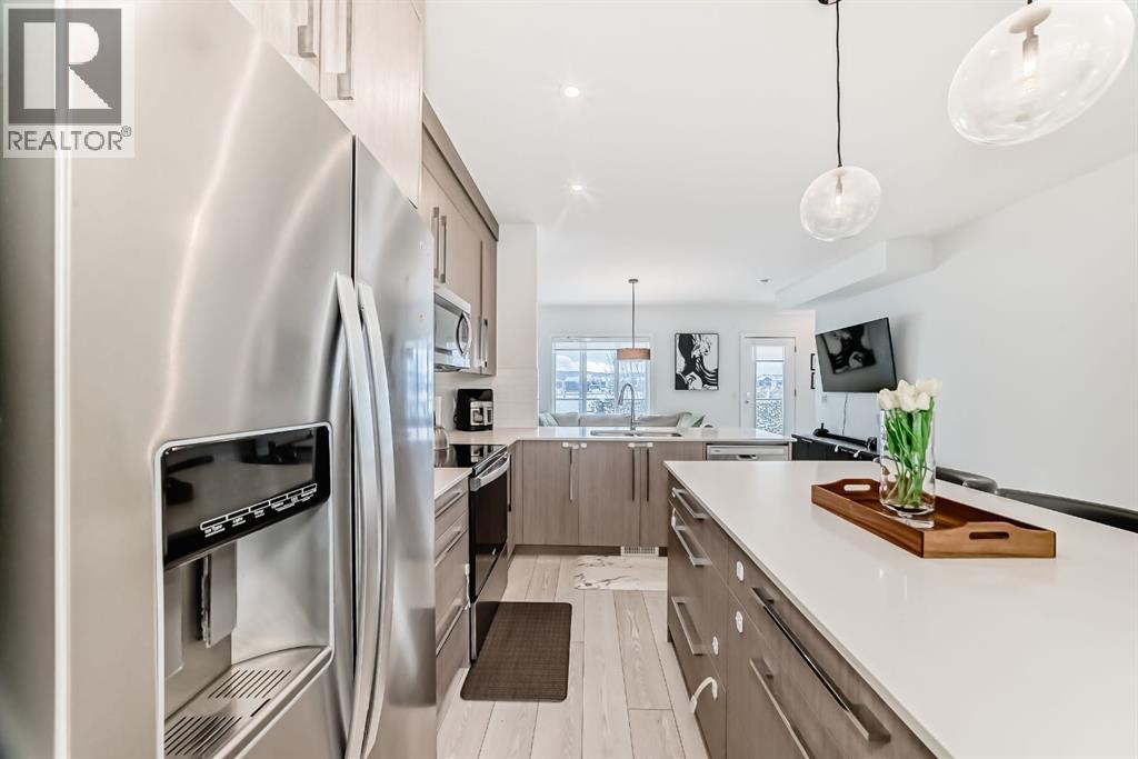 Single Family House for Sale in  CREEKSTONE Drive SW Pine Creek Calgary 