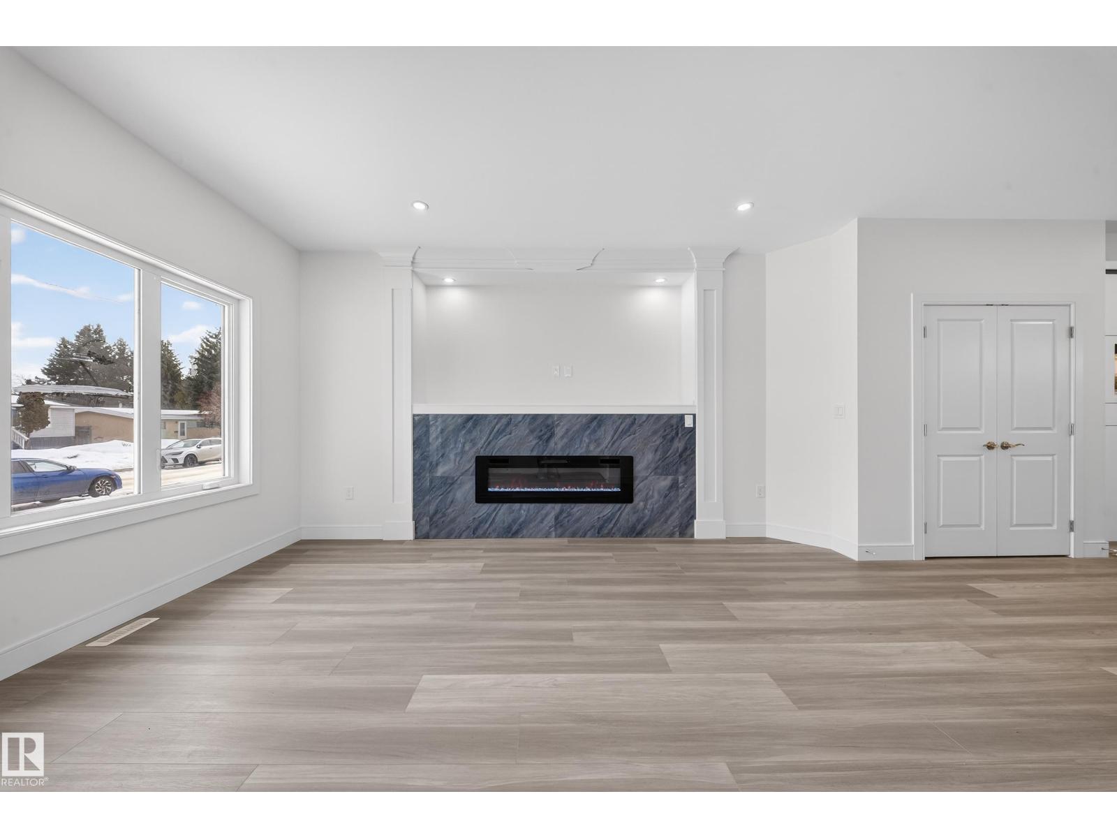 10938 157 ST NW - 8