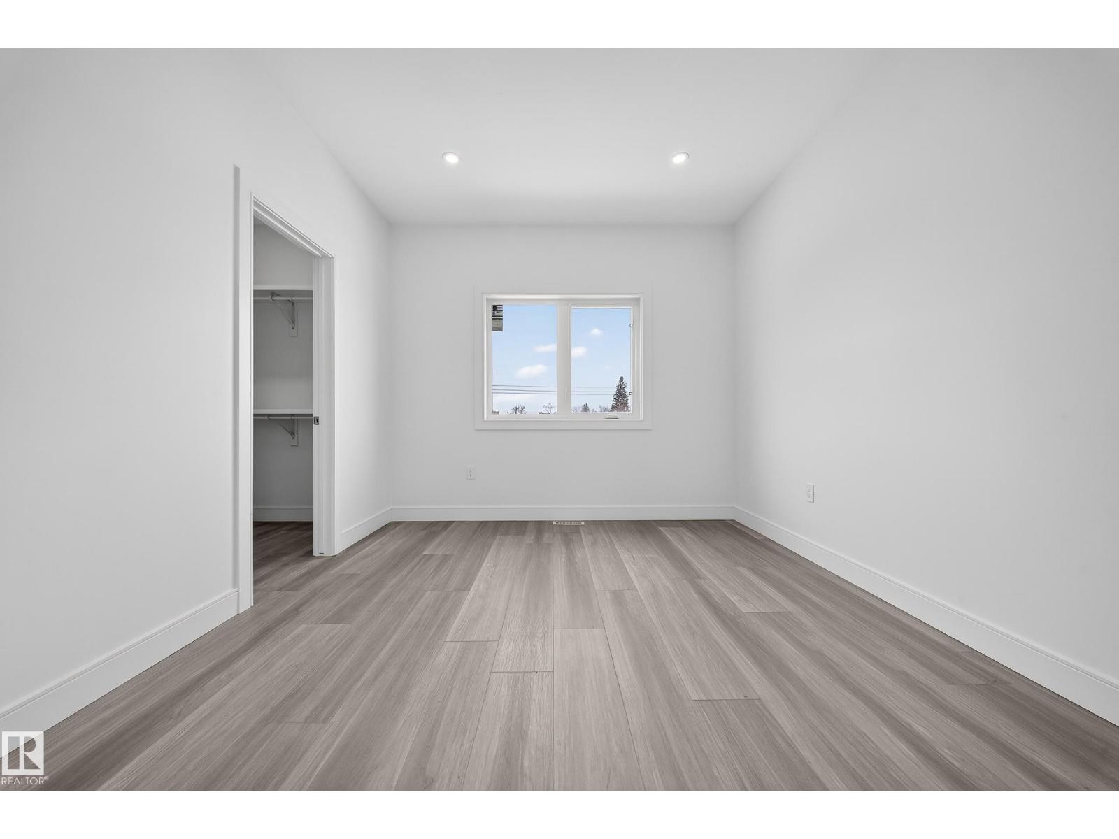 10938 157 ST NW - 29