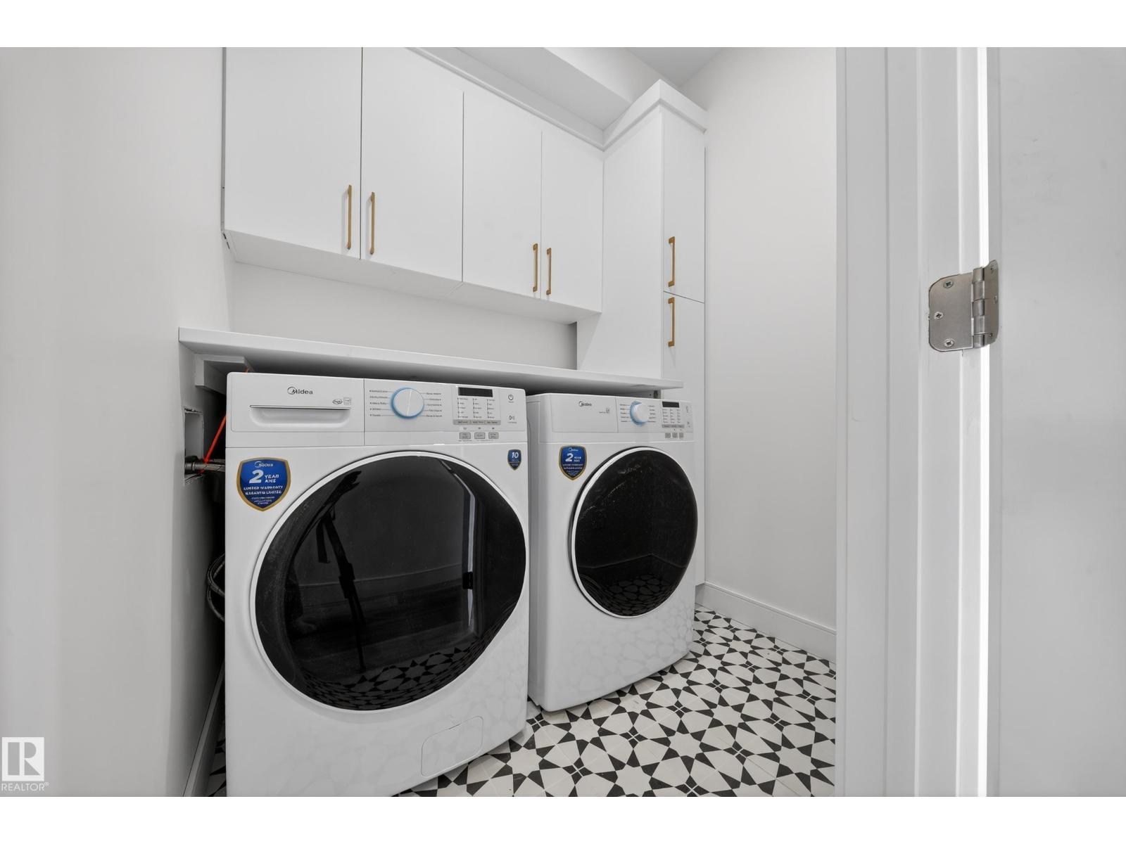 10938 157 ST NW - 33