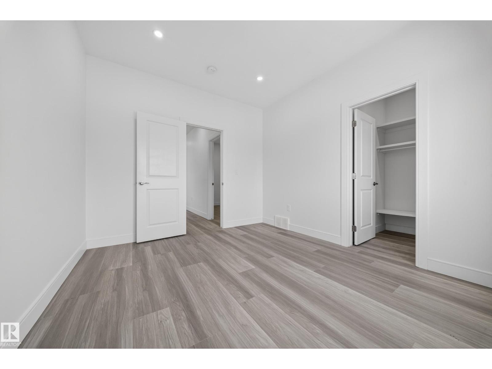 10938 157 ST NW - 30
