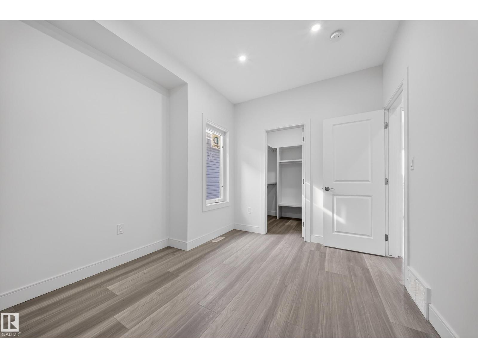 10938 157 ST NW - 27