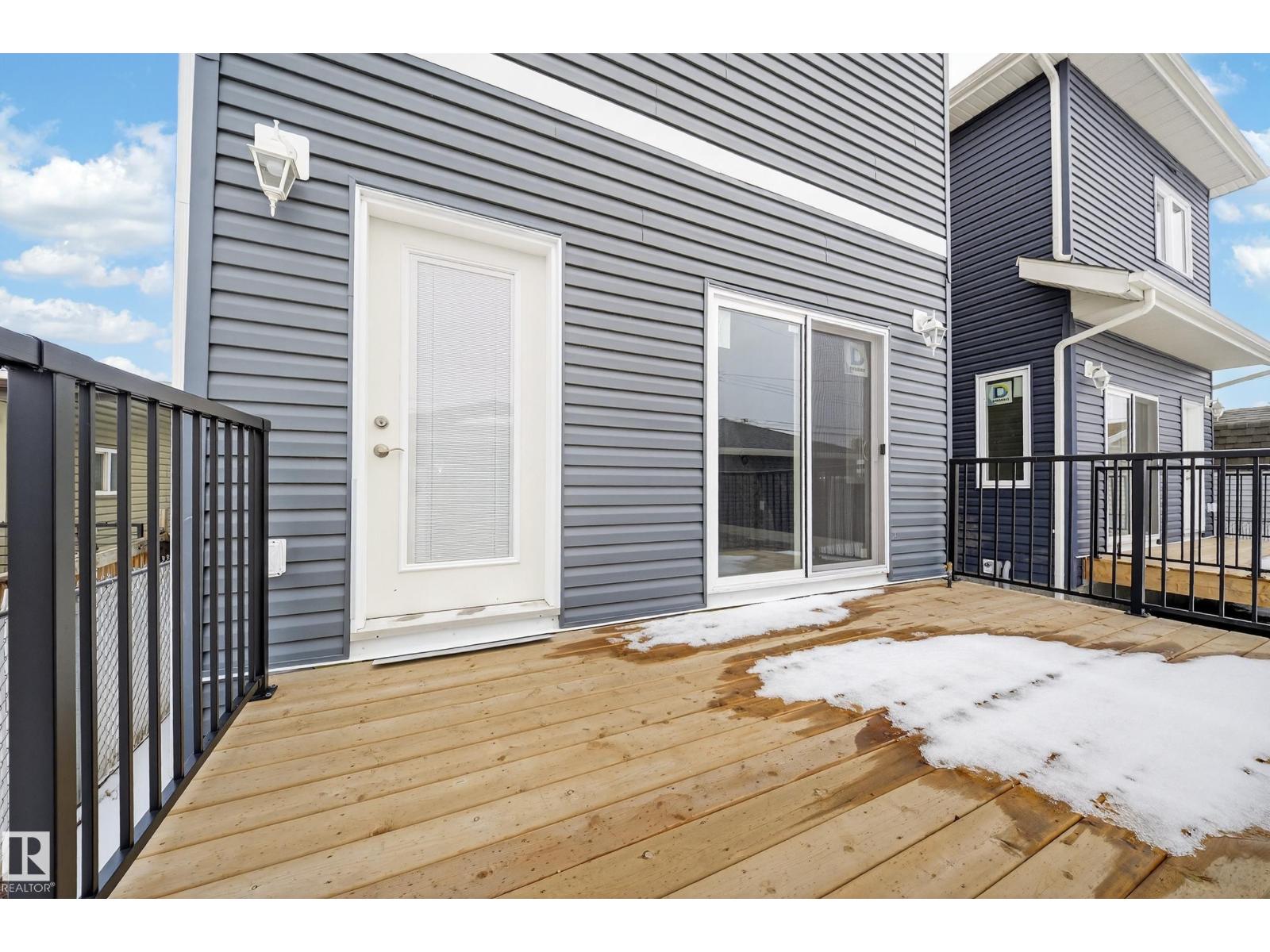 10938 157 ST NW - 43