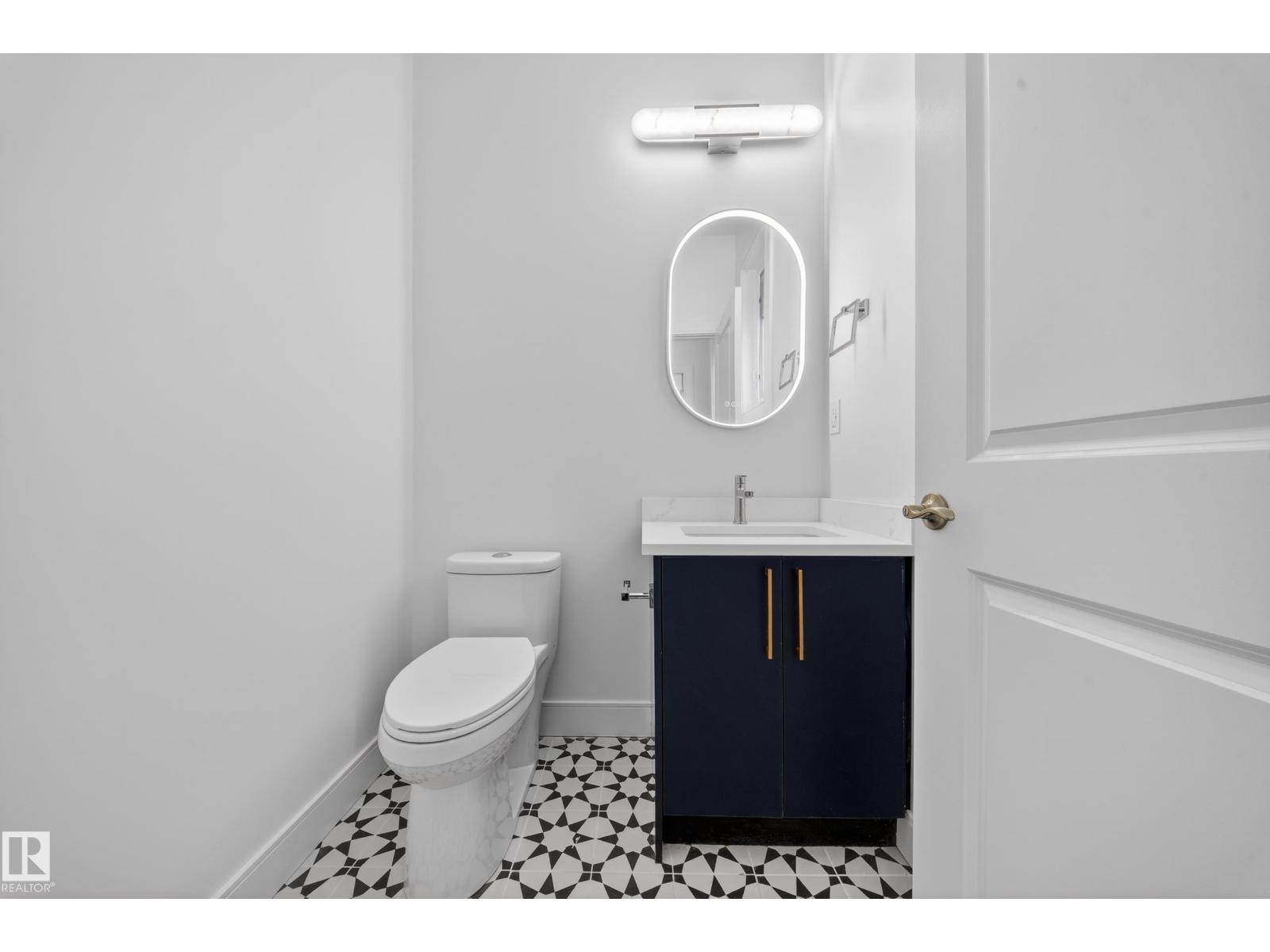 10938 157 ST NW - 18