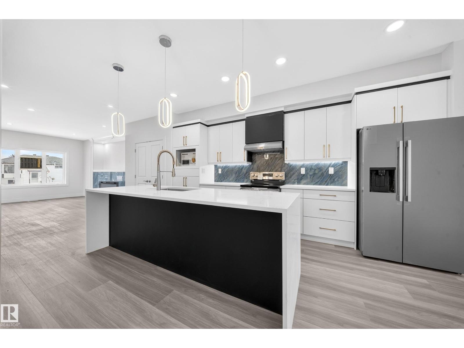 10938 157 ST NW - 11