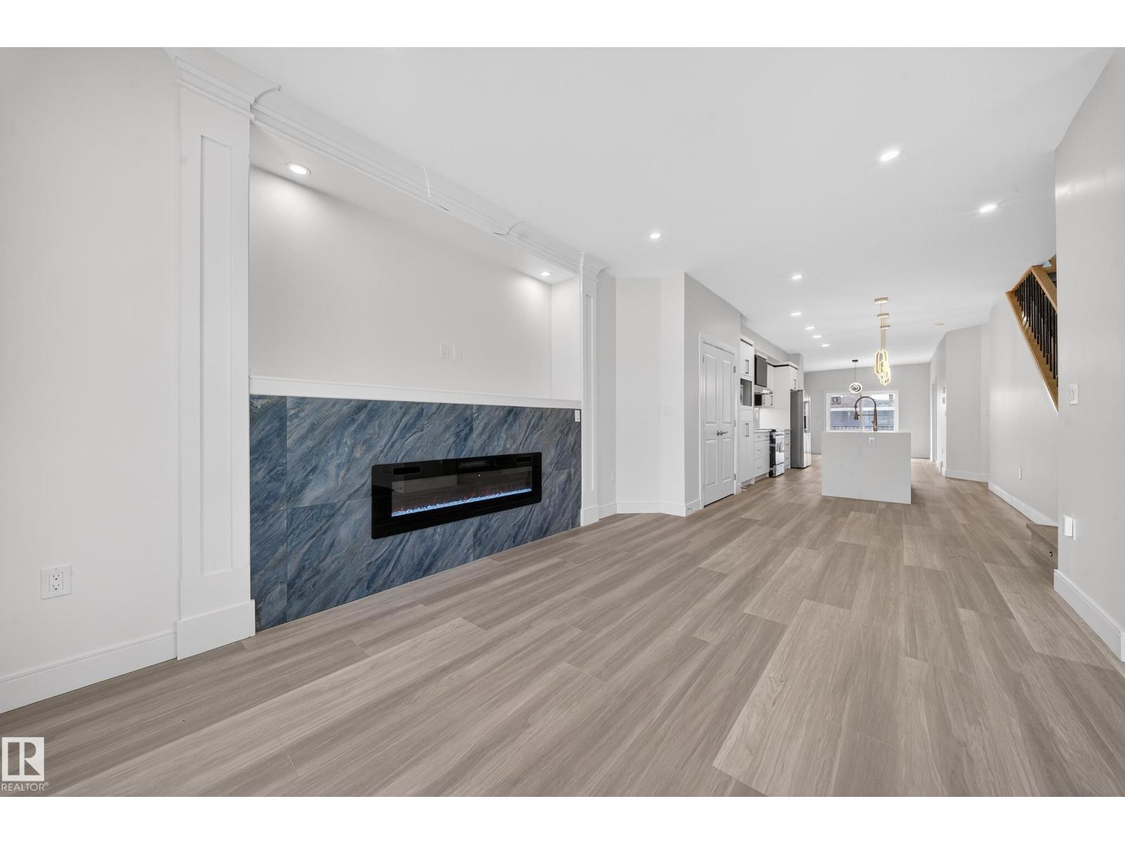 10938 157 ST NW - 9