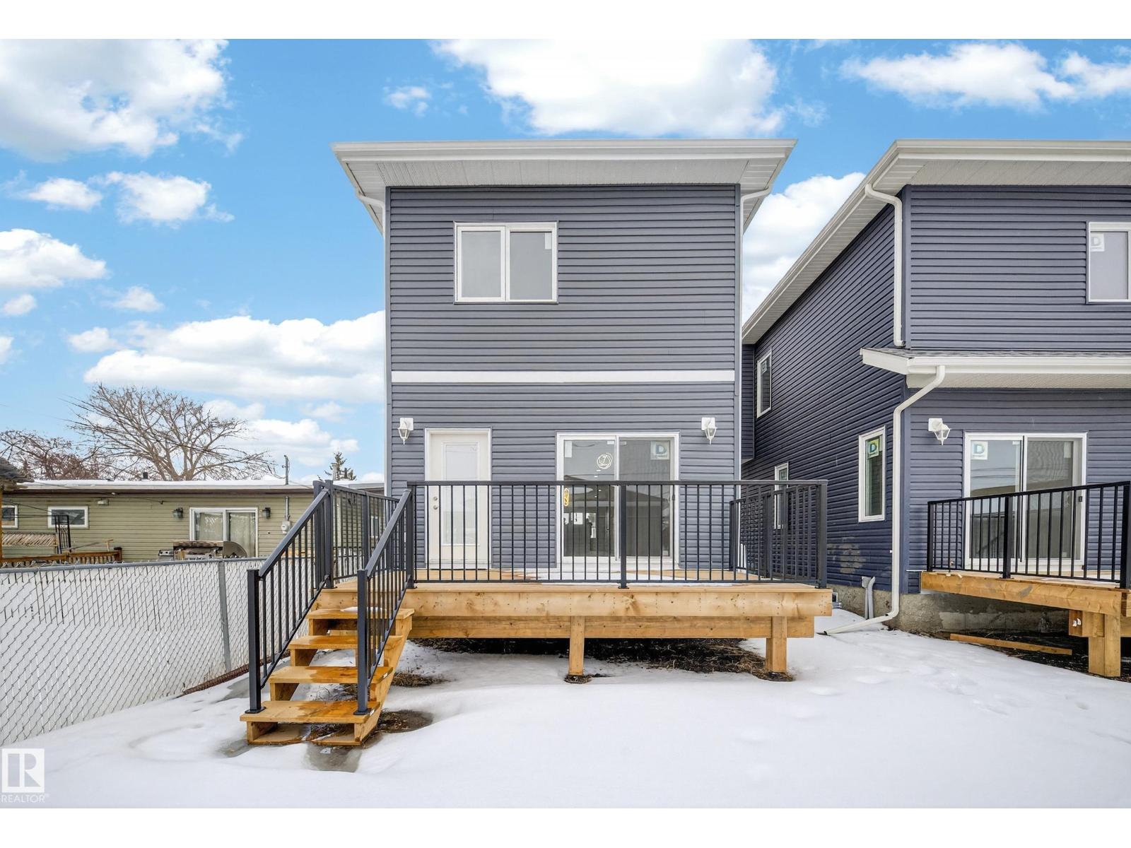 10938 157 ST NW - 44
