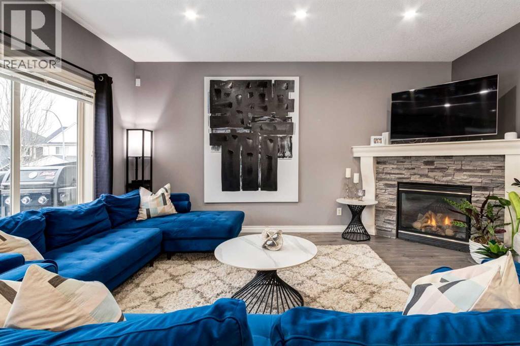 Single Family House for Sale in  Evansbrooke Manor NW Evanston Calgary 