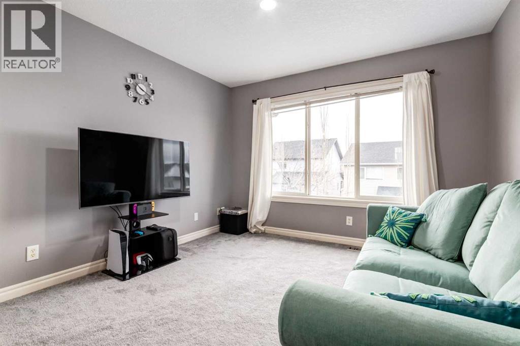 Single Family House for Sale in  Evansbrooke Manor NW Evanston Calgary 