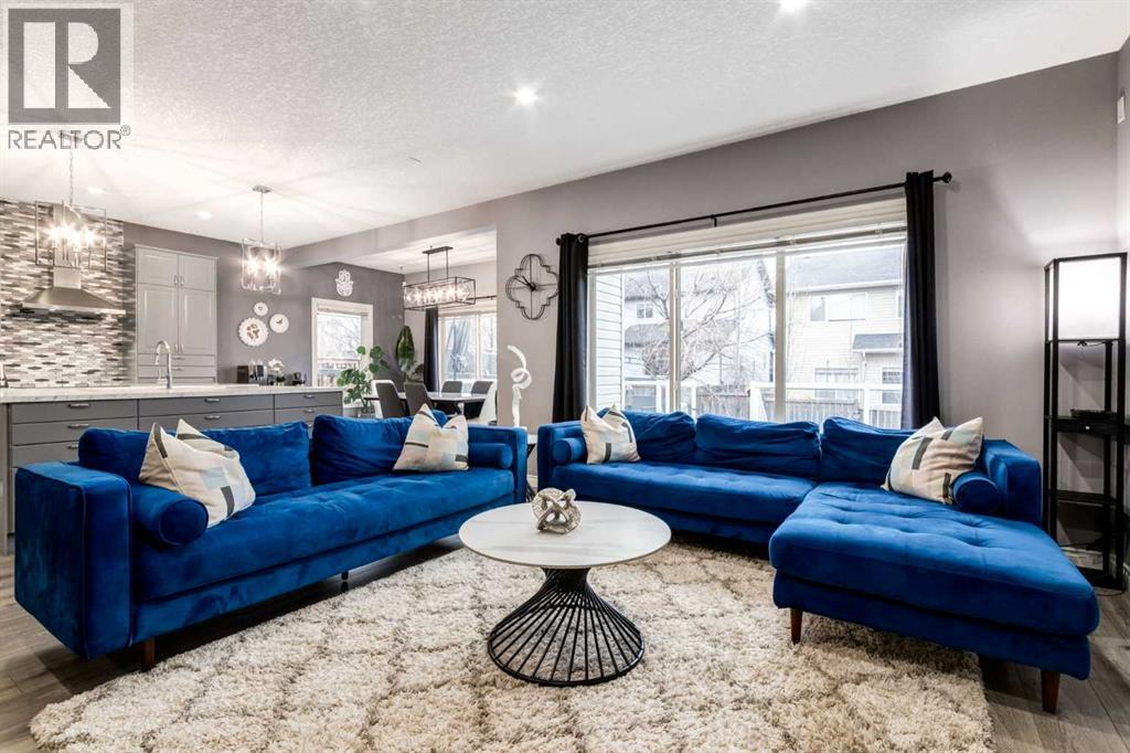 Single Family House for Sale in  Evansbrooke Manor NW Evanston Calgary 