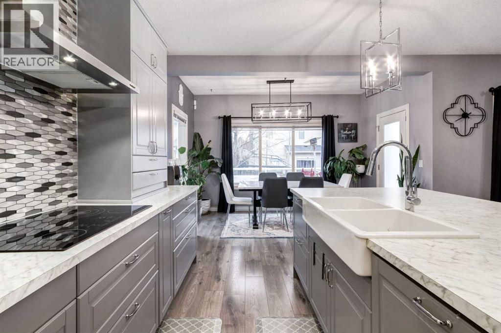 Single Family House for Sale in  Evansbrooke Manor NW Evanston Calgary 