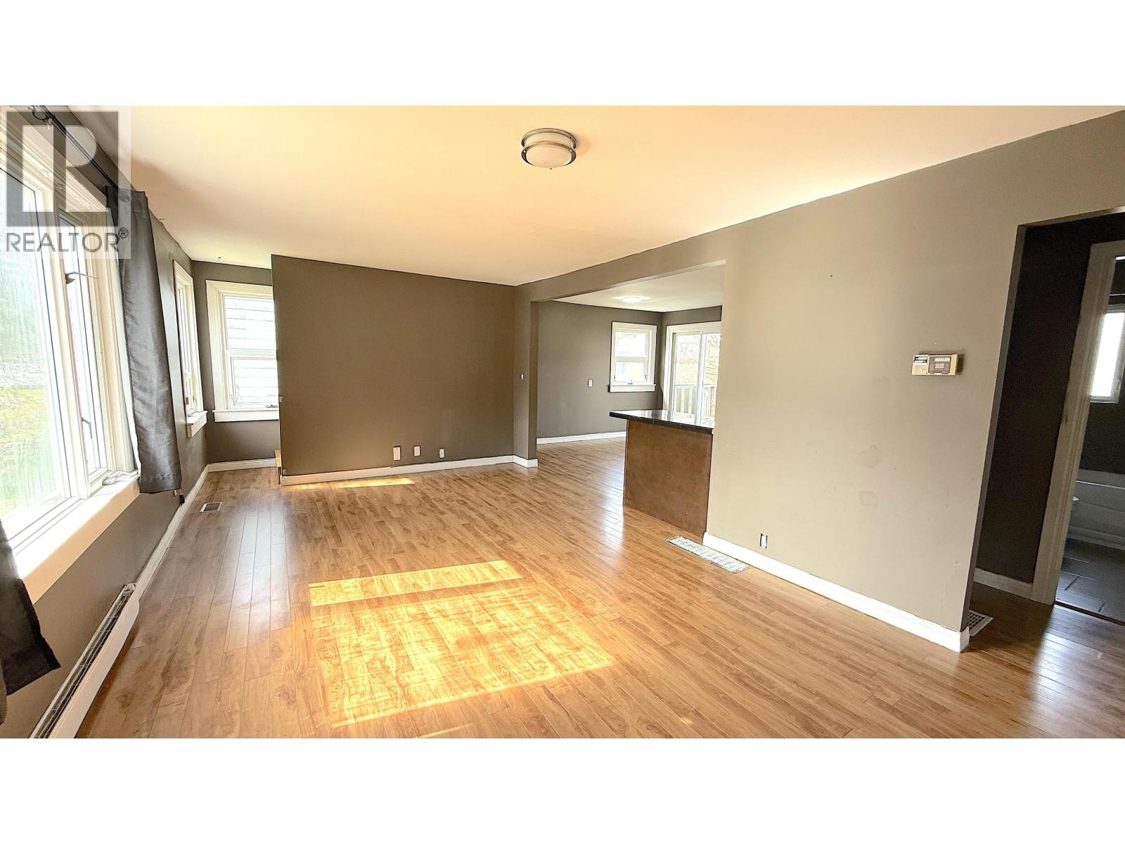 1333 E 8TH AVENUE - 3