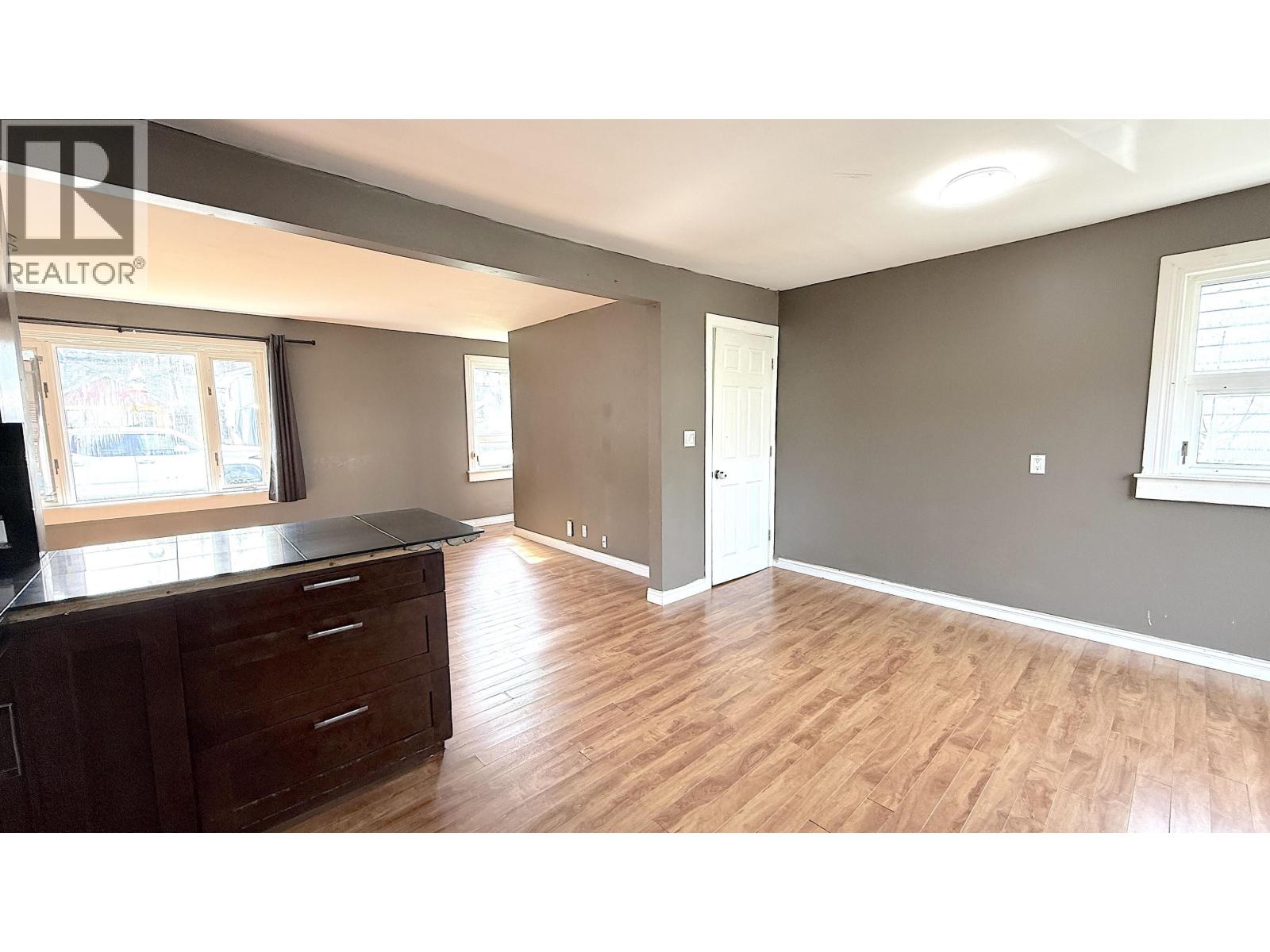 1333 E 8TH AVENUE - 12