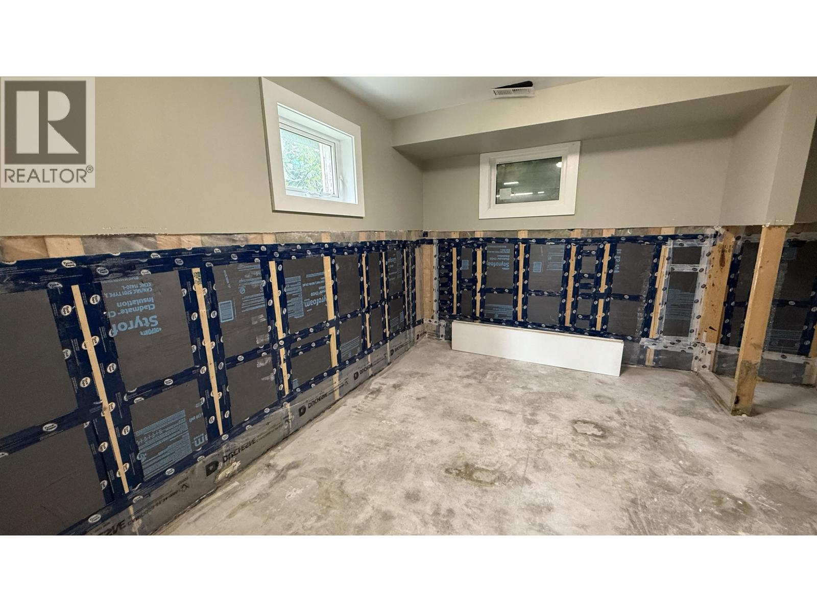1333 E 8TH AVENUE - 19