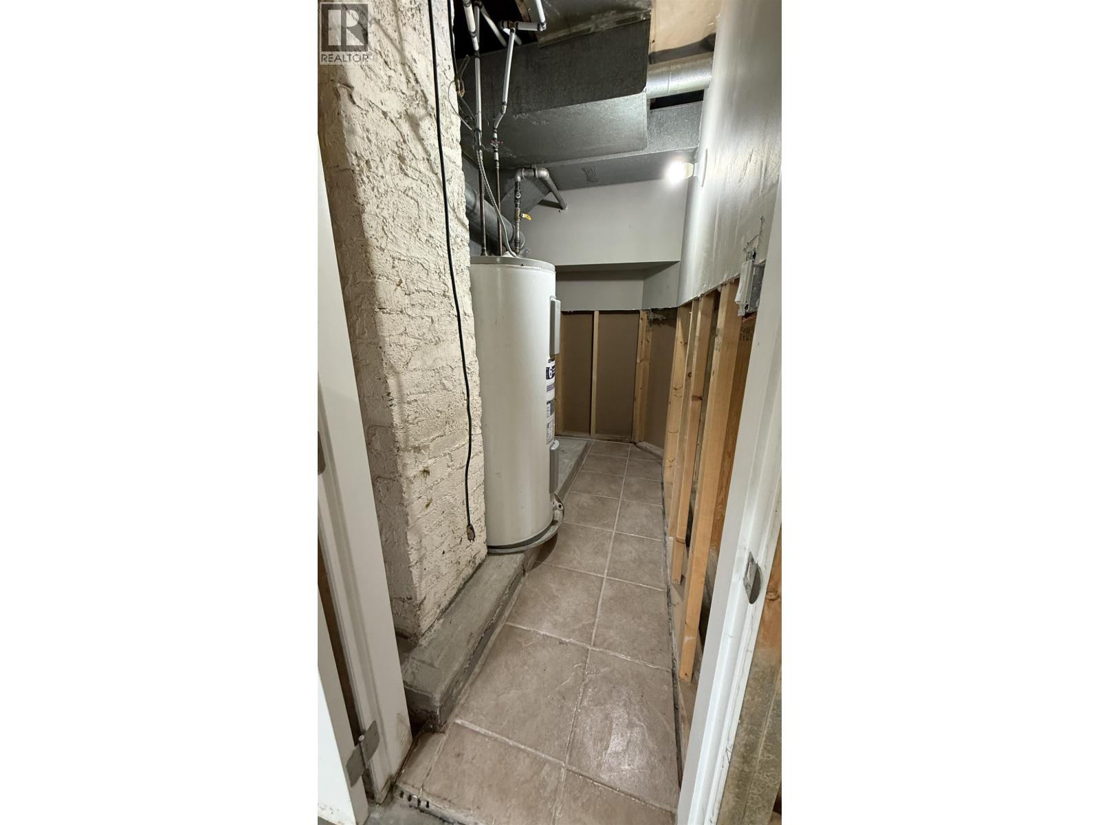 1333 E 8TH AVENUE - 20