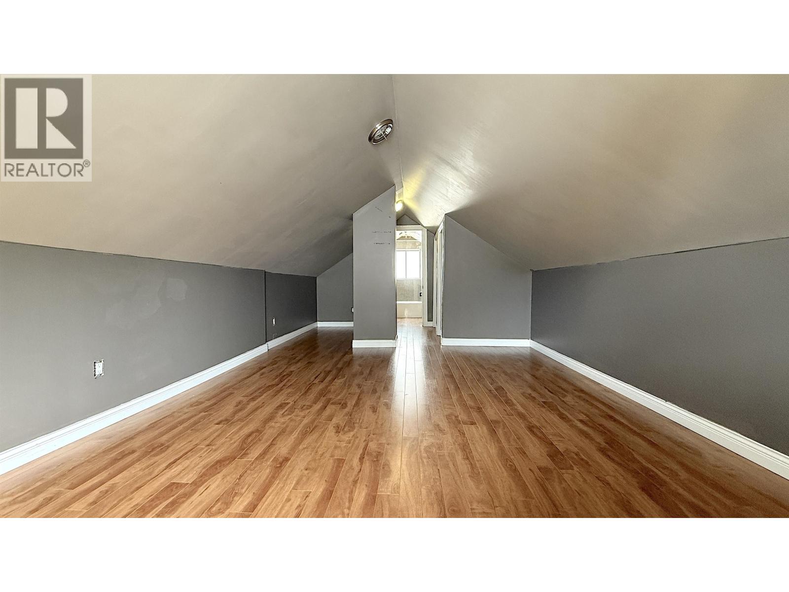 1333 E 8TH AVENUE - 13