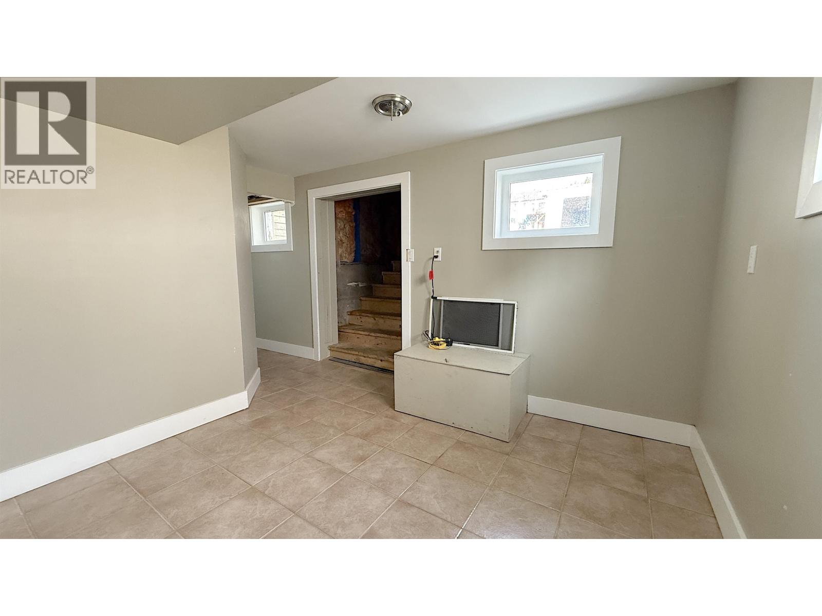1333 E 8TH AVENUE - 25