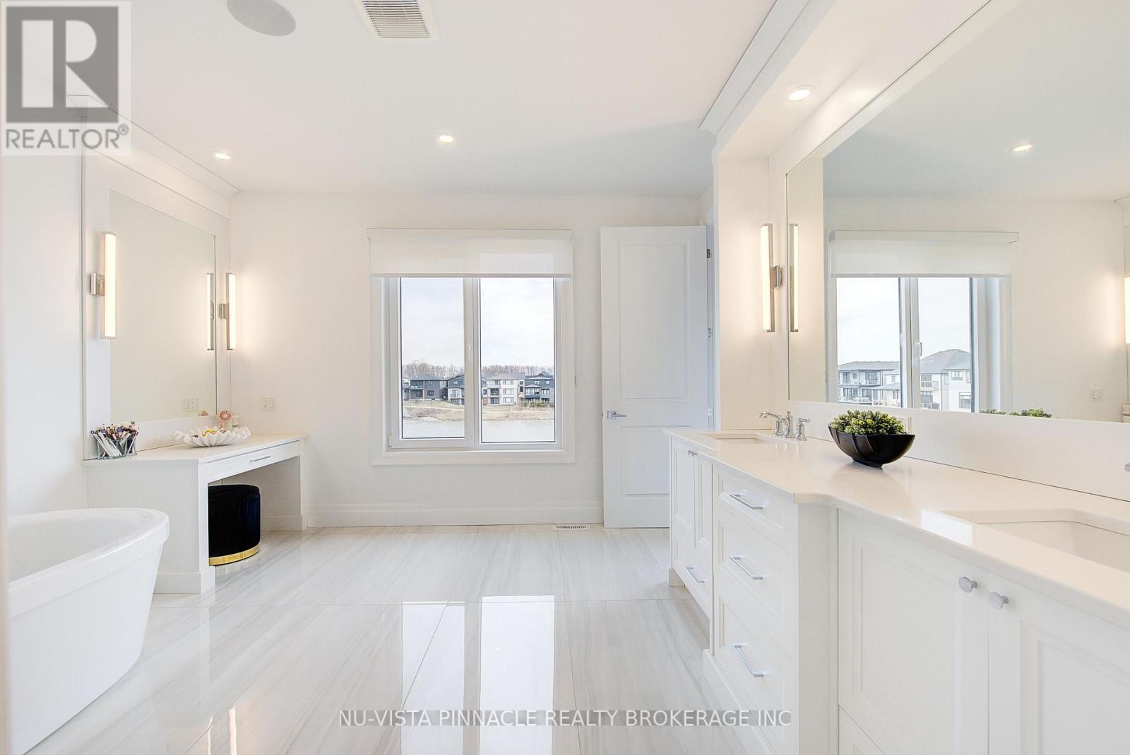 1521 MEDWAY PARK DRIVE — photo 26
