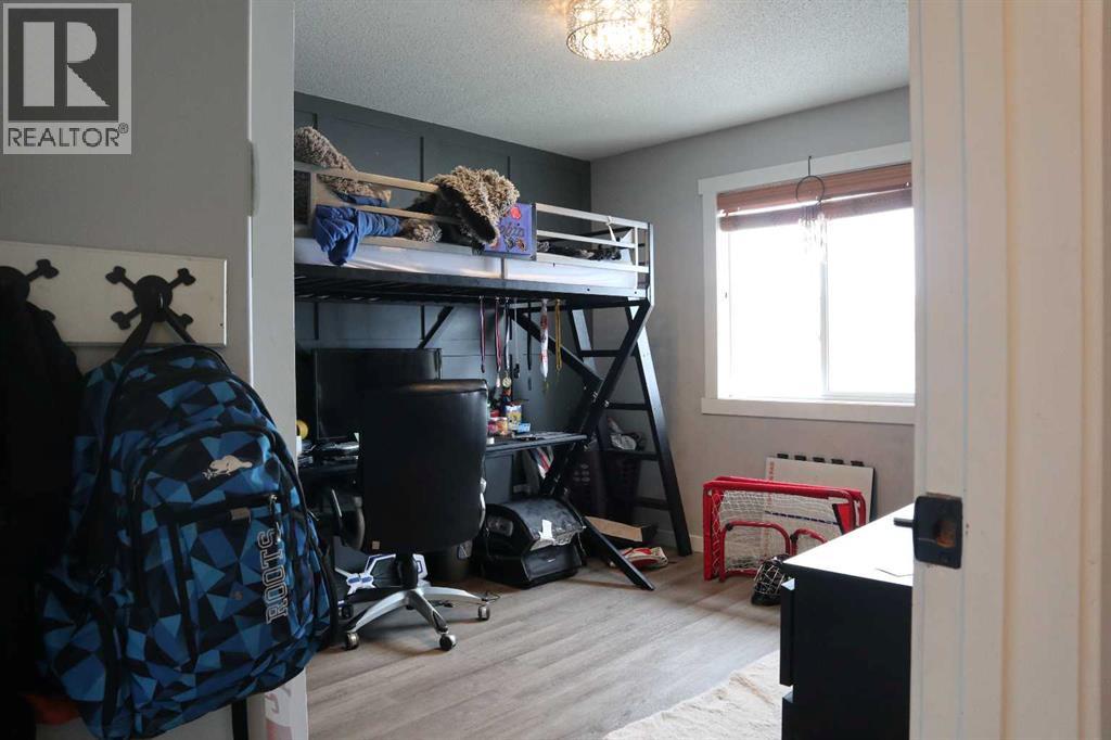 6015 60A Ave Cres, Innisfail