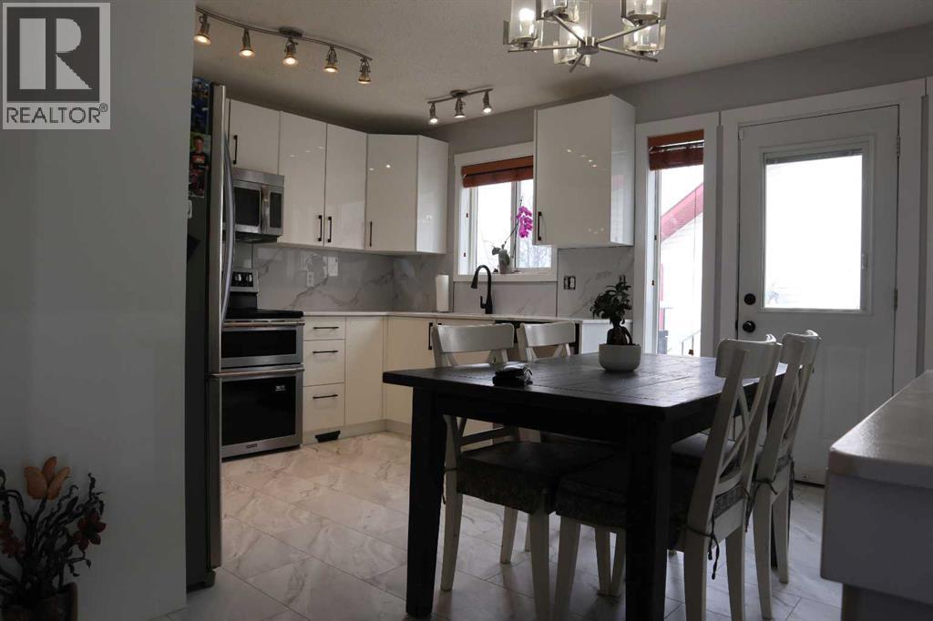 6015 60A Ave Cres, Innisfail