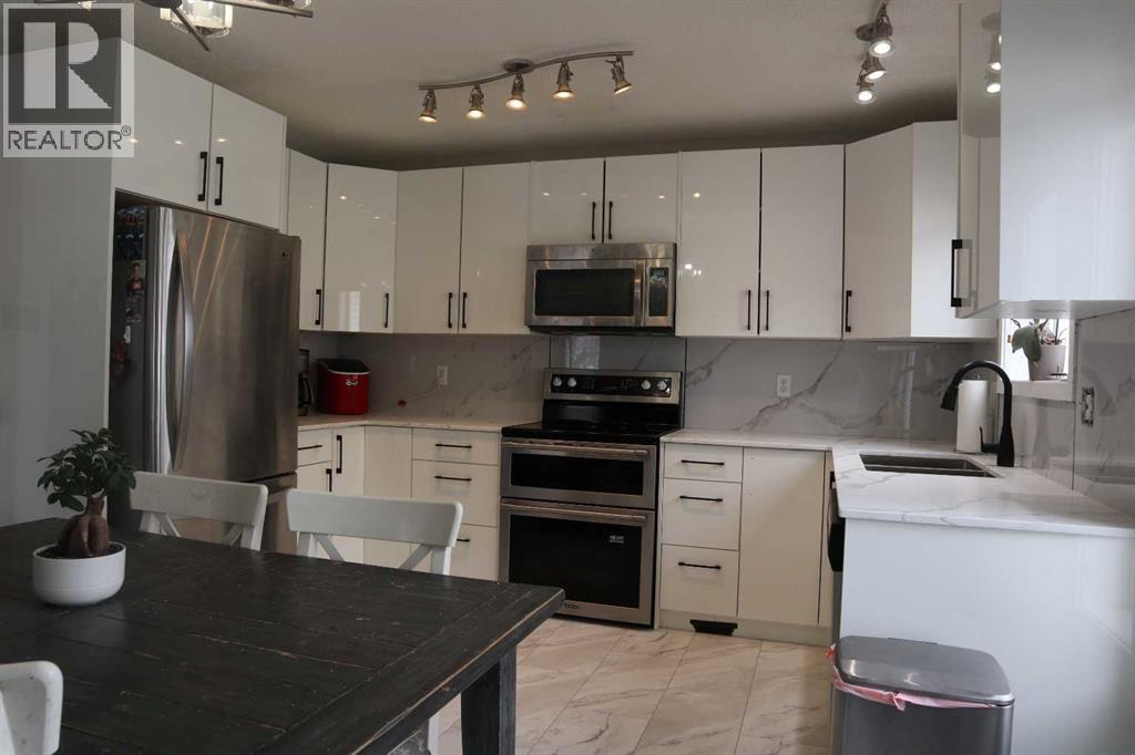 6015 60A Ave Cres, Innisfail