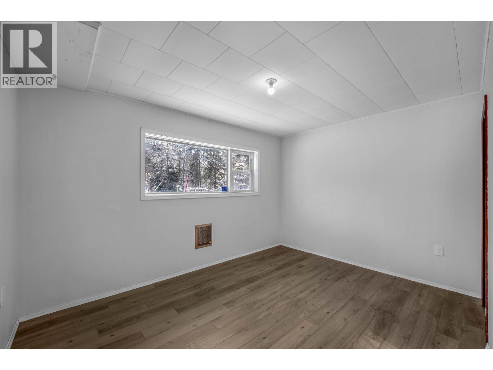 2725 POLARIS ROAD - 13