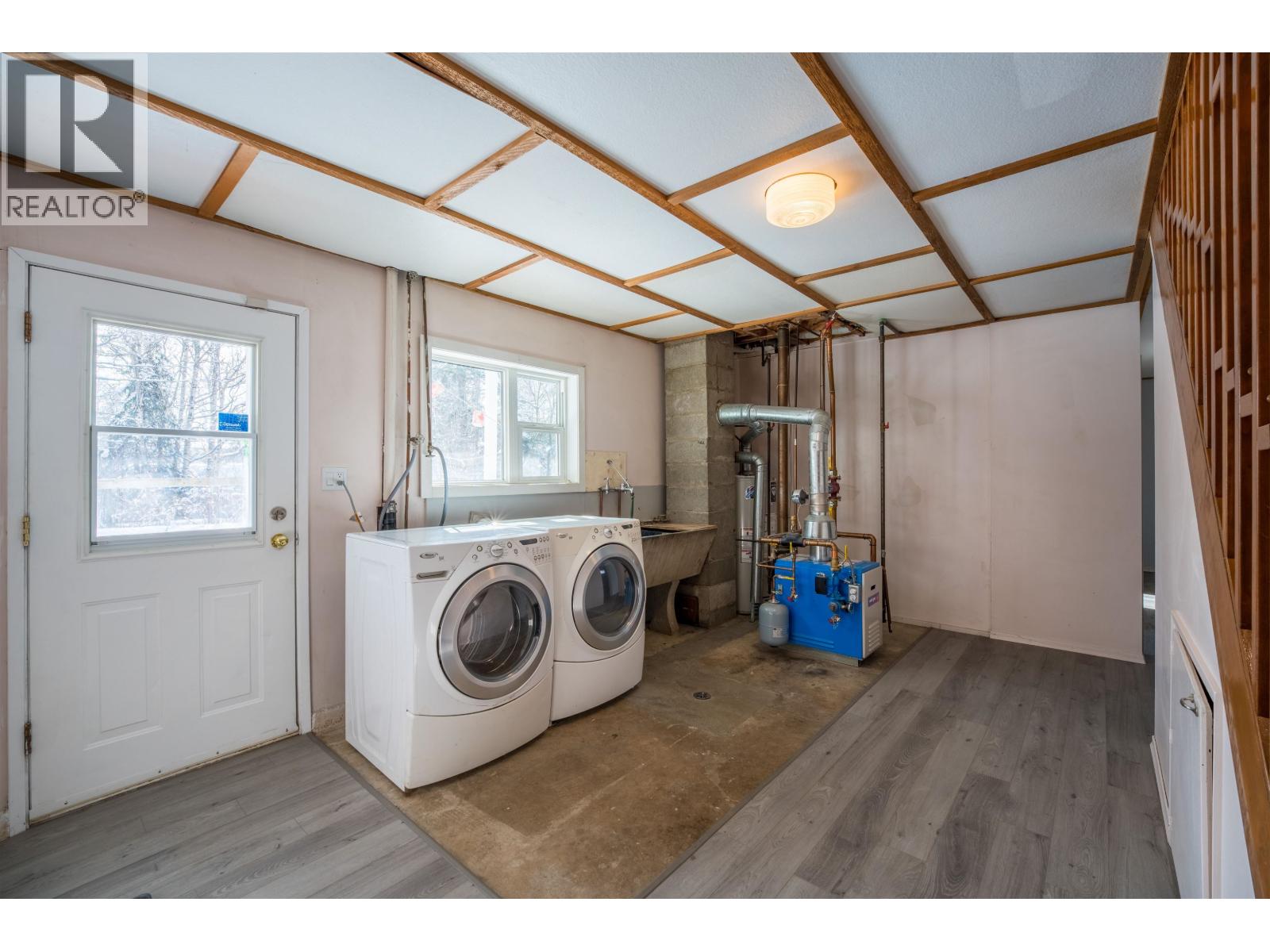 2725 POLARIS ROAD - 19