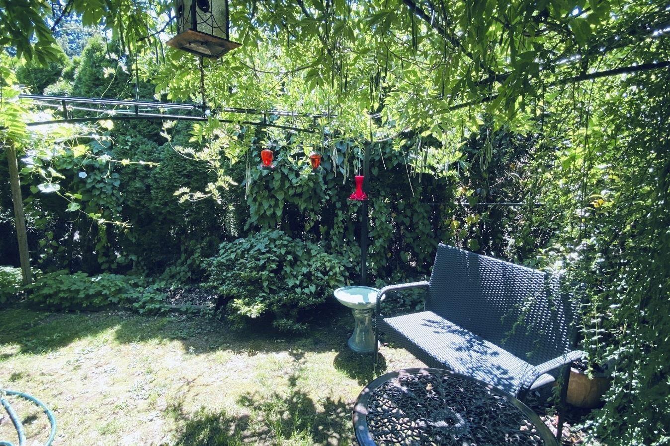 7566 DUNSMUIR STREET — photo 31