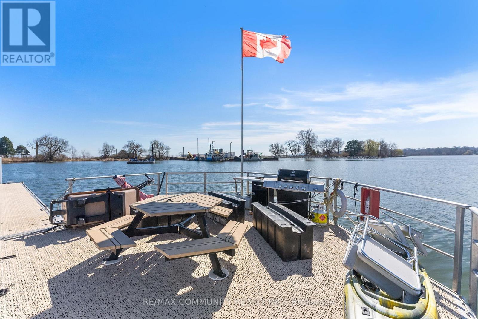 #17 1295 WHARF STREET - 18